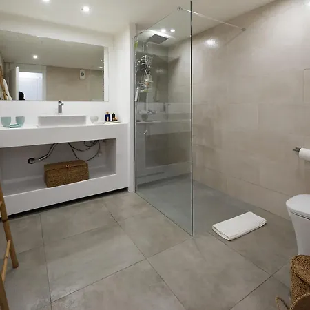 Проживание в семье Luxury 3 Bed Flat - Beachfront In Puerto Banus *