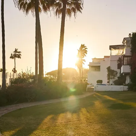 Luxury 3 Bed Flat - Beachfront In Puerto Banus * Марбелья