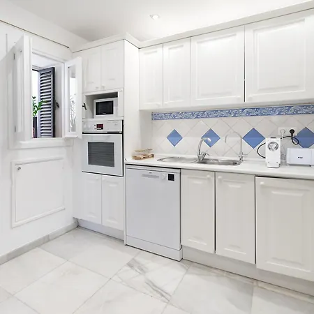 Проживание в семье Luxury 3 Bed Flat - Beachfront In Puerto Banus *